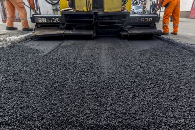 Commercial Asphalt Paving Vs. Concrete: Which Is Better For Businesses