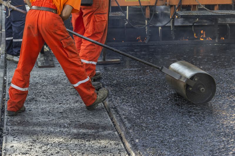 Commercial Asphalt Paving Vs. Concrete: Which Is Better For Businesses